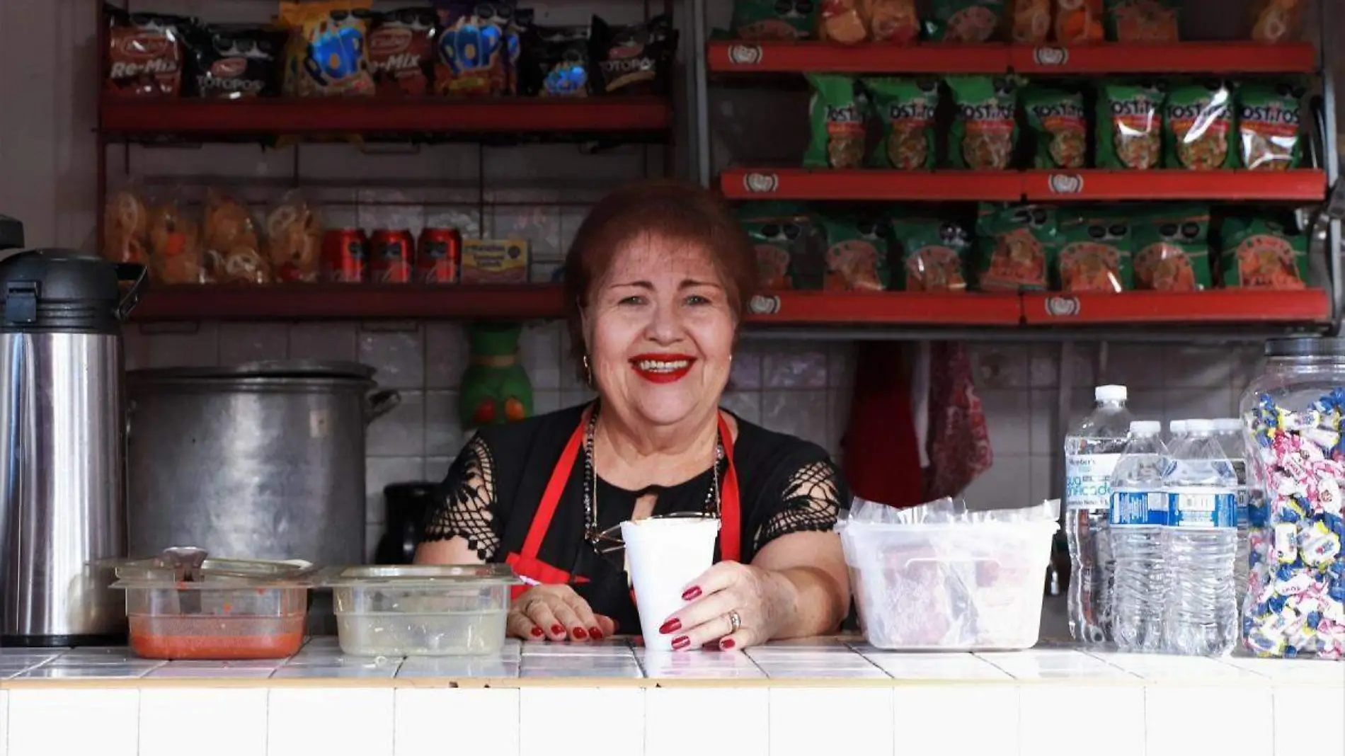 Leyda Molina comenzó a preparar champurro para venta hace 30 años